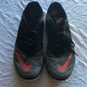 NIKE F5 LITE RUN 3